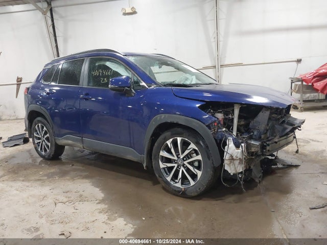 Toyota Corolla Cross Xle 2023 7MUDAABG0PV068942 Image 1
