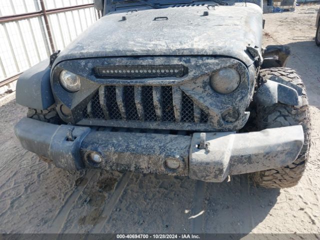 1C4BJWDG9HL574817 Jeep Wrangler Unlimited Sport 4x4