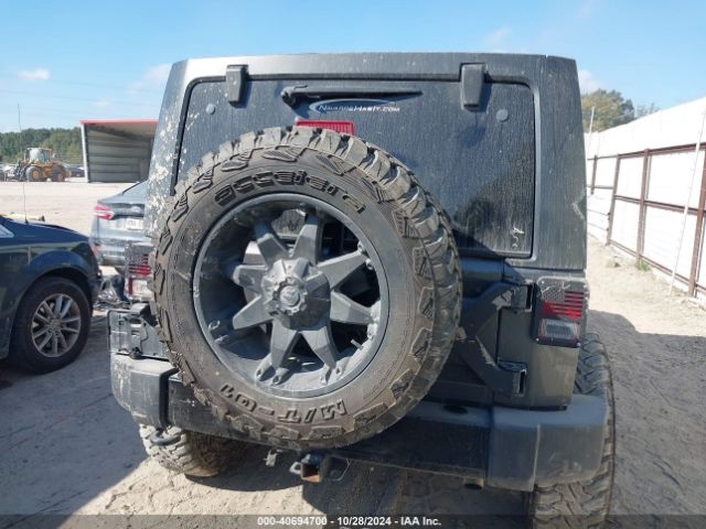 1C4BJWDG9HL574817 Jeep Wrangler Unlimited Sport 4x4