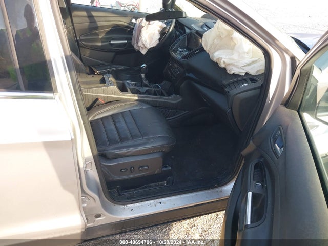 Ford Escape Titanium 2017 1FMCU9J98HUA64774 Image 5