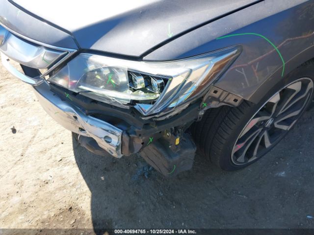 19UDE2F49JA006045 Acura Ilx Special Edition