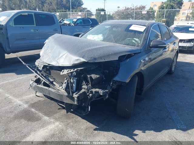 KIA Optima Lx 2017 5XXGT4L38HG138771 Image 2