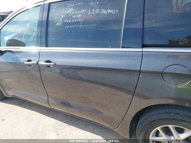 2C4RC1CG8NR223087 Chrysler Voyager Lx