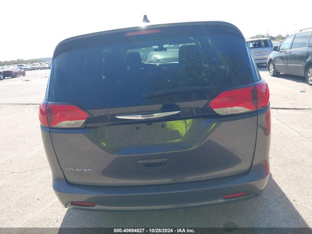 2C4RC1CG8NR223087 Chrysler Voyager Lx
