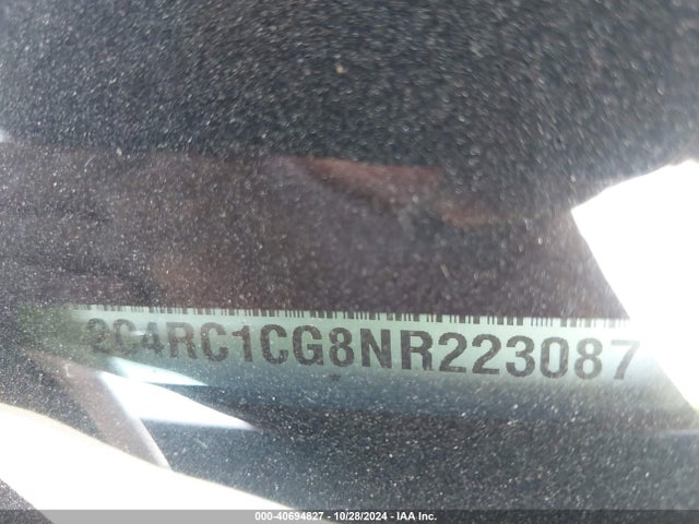2C4RC1CG8NR223087 Chrysler Voyager Lx