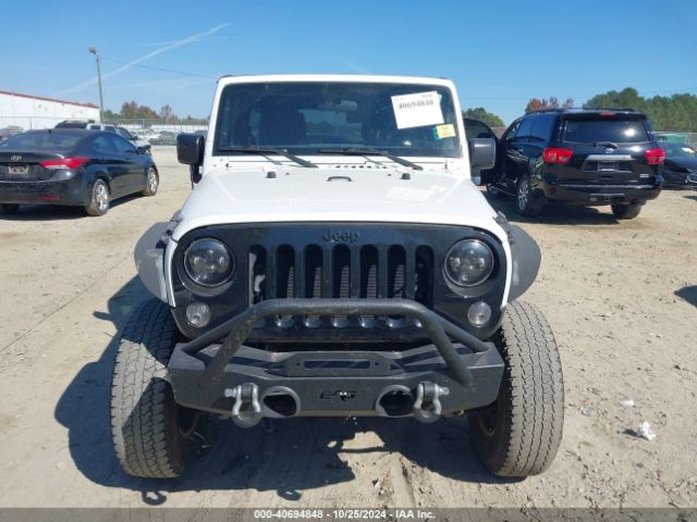 1C4BJWDG7HL746522 Jeep Wrangler Unlimited Sport 4x4