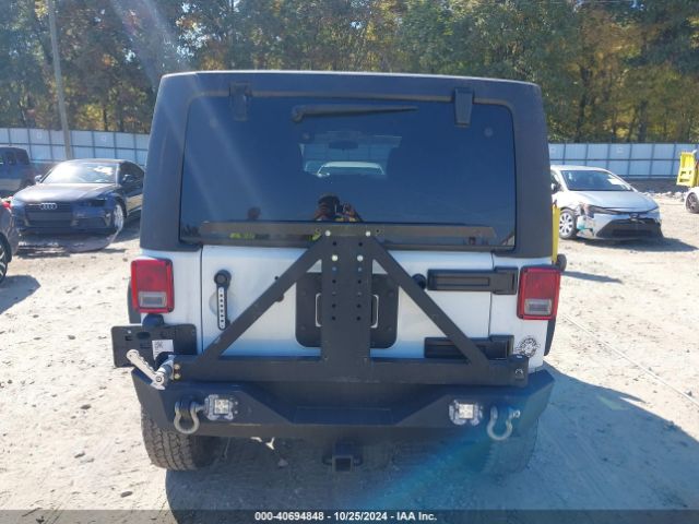 1C4BJWDG7HL746522 Jeep Wrangler Unlimited Sport 4x4