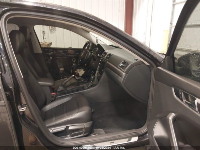 1VWAA7A35JC040073 Volkswagen Passat 2.0t R-line/2.0t S