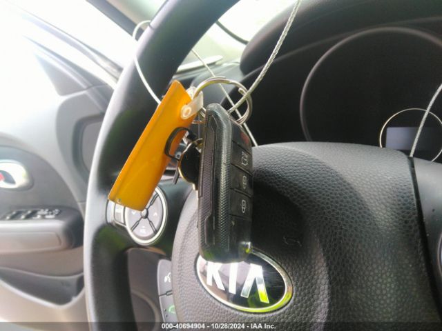 KNDJN2A29E7009604 KIA Soul