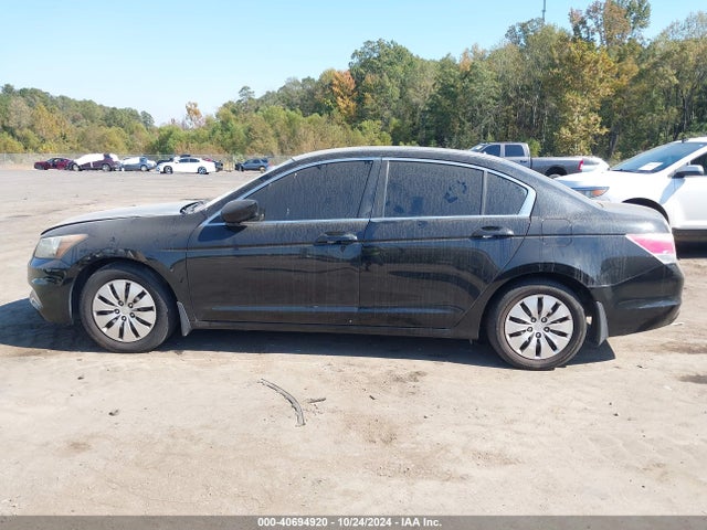 40694920 :رقم المزاد ، 1HGCP2F3XBA116472 vin ، 2011 Honda Accord 2.4 Lx مزاد بيع