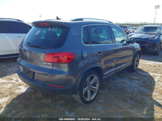 WVGAV3AX0EW058242 Volkswagen Tiguan R-line
