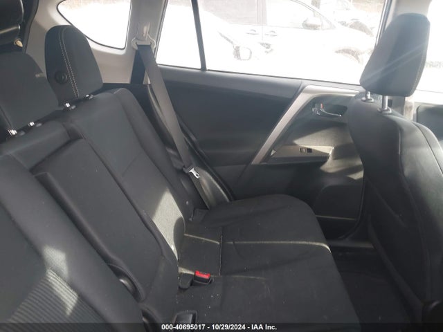 Toyota Rav4 Xle 2015 2T3RFREV3FW296778 Image 8