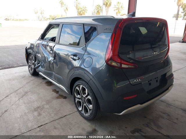 KIA Soul X-line 2021 KNDJ23AU3M7755755 Image 3