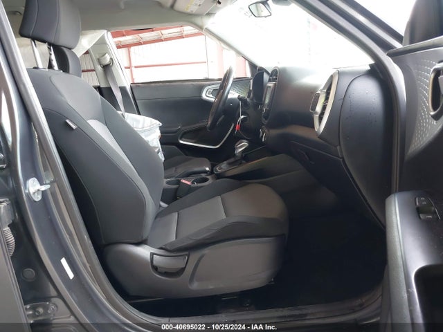 KIA Soul X-line 2021 KNDJ23AU3M7755755 Image 5