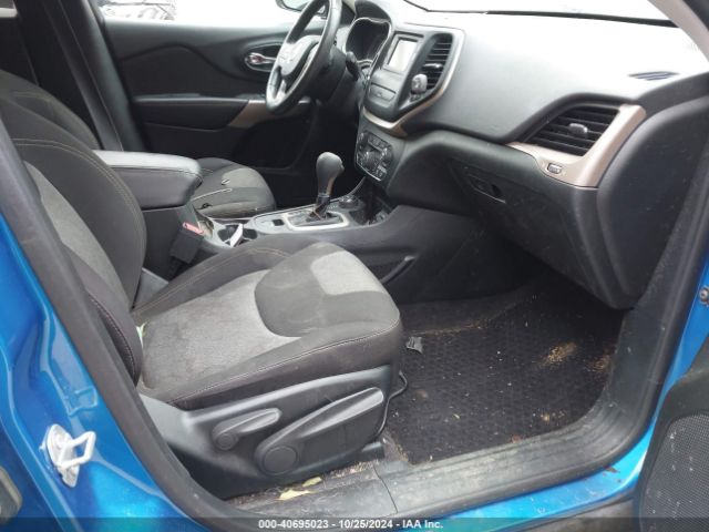 1C4PJMAS6HW621187 Jeep Cherokee Altitude 4x4