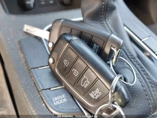 KMHH35LE2JU029990 Hyundai ELANTRA GT