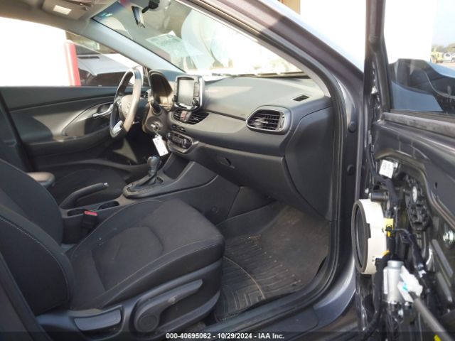KMHH35LE2JU029990 Hyundai ELANTRA GT