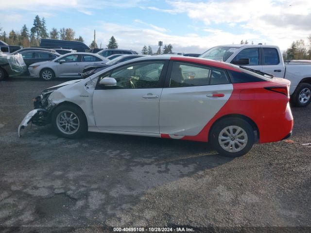 JTDKAMFU8N3156235 Toyota Prius Le