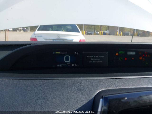 JTDKAMFU8N3156235 Toyota Prius Le
