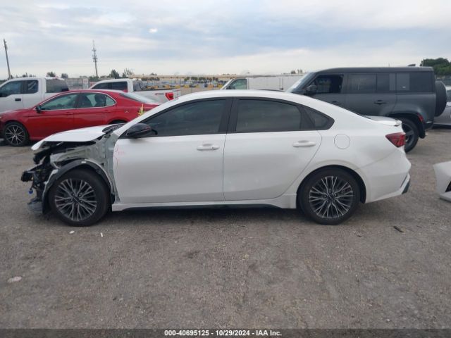 3KPF54AD9PE593041 KIA Forte Gt-line