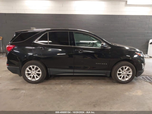 Chevrolet EQUINOX LT 2018 2GNAXSEV8J6305021 Image 13