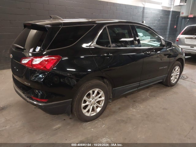 Chevrolet EQUINOX LT 2018 2GNAXSEV8J6305021 Image 4
