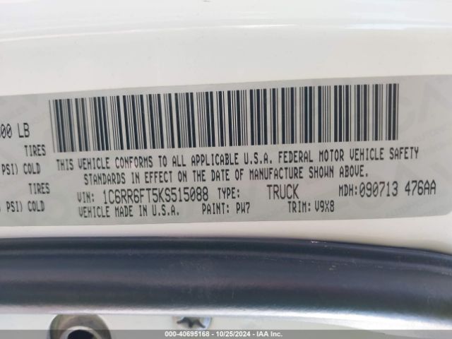 1C6RR6FT5KS515088 RAM 1500 Classic Express  4x2 6'4 Box