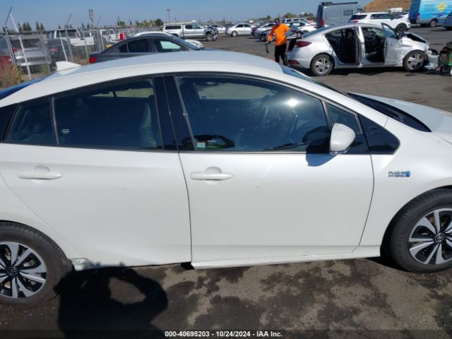 JTDKARFP1J3101675 Toyota Prius Prime Premium