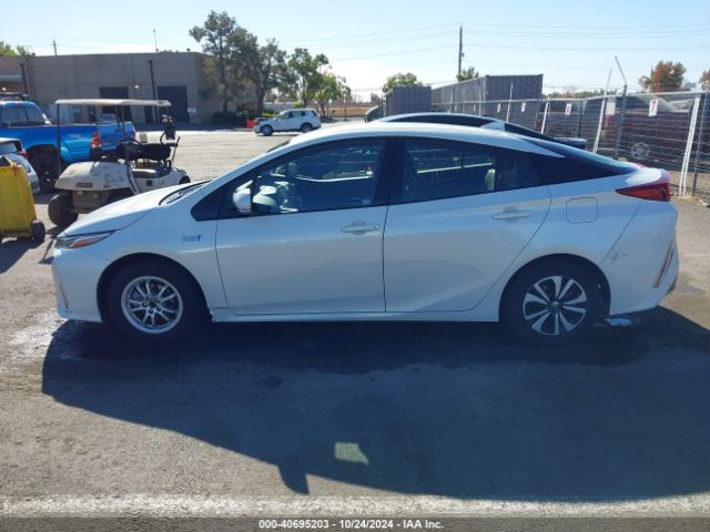 JTDKARFP1J3101675 Toyota Prius Prime Premium