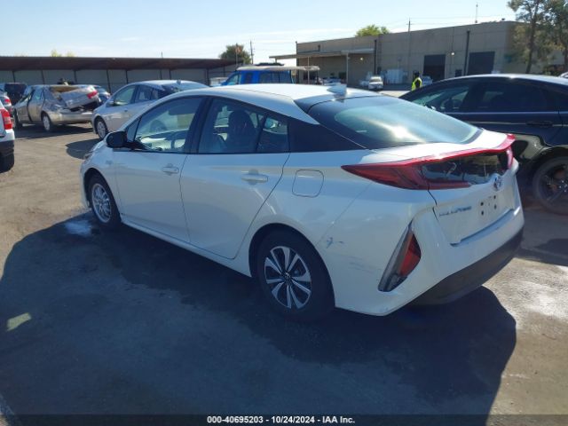 JTDKARFP1J3101675 Toyota Prius Prime Premium