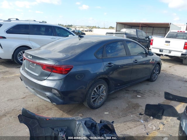 KIA Forte Lxs 2023 3KPF24AD7PE645212 Image 4