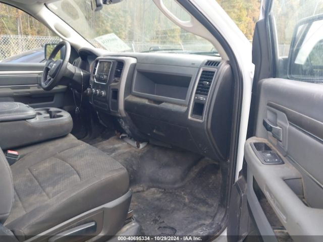 3C6JR6DT7LG152074 RAM 1500 Classic Tradesman  4x2 8' Box