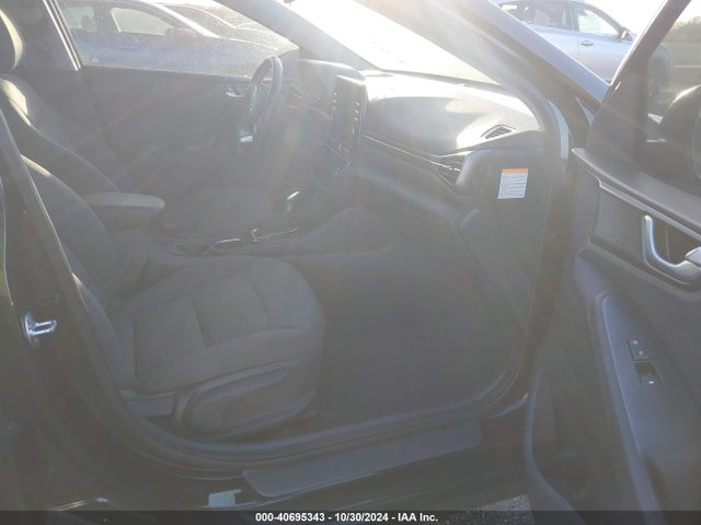 KMHC75LC7NU281446 Hyundai Ioniq Hybrid Se