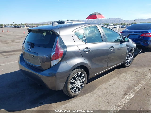 Toyota Prius C Two 2015 JTDKDTB31F1582229 Image 4