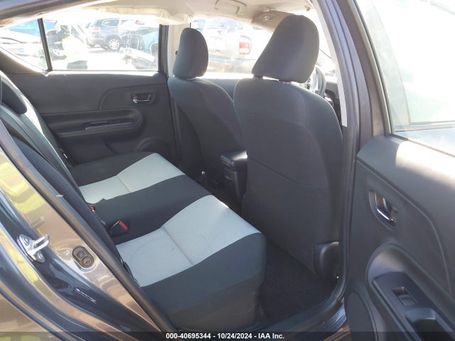 Toyota Prius C Two 2015 JTDKDTB31F1582229 Image 8