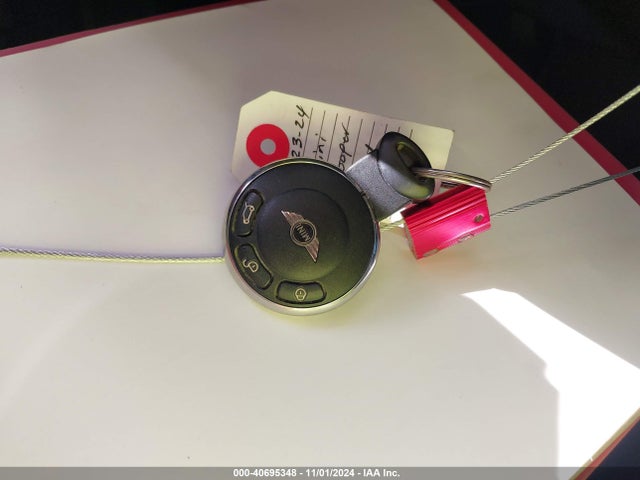 2011 MINI COOPER WMWSU3C59BT252916 Photo 10