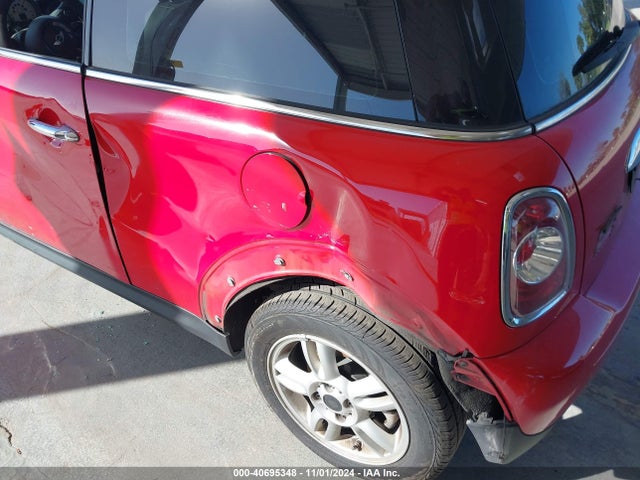 2011 MINI COOPER WMWSU3C59BT252916 Photo 5