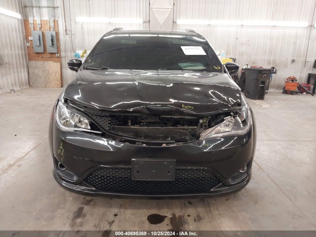 2C4RC1EG5JR157489 Chrysler Pacifica Touring L Plus