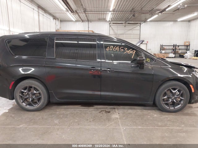 2C4RC1EG5JR157489 Chrysler Pacifica Touring L Plus