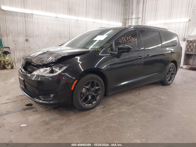 2C4RC1EG5JR157489 Chrysler Pacifica Touring L Plus