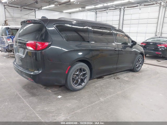2C4RC1EG5JR157489 Chrysler Pacifica Touring L Plus