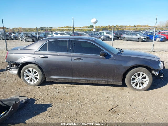 Chrysler 300 Anniversary Edition 2016 2C3CCAAG3GH224489 Image 14