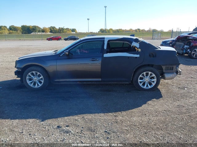 Chrysler 300 Anniversary Edition 2016 2C3CCAAG3GH224489 Image 15