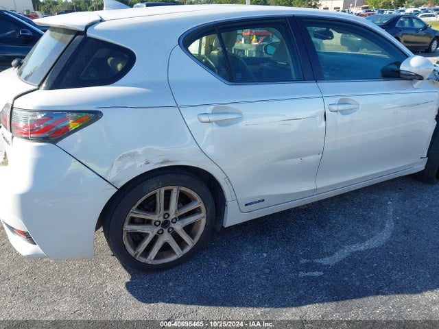 JTHKD5BH2F2226212 Lexus CT 200H