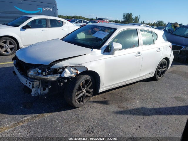 JTHKD5BH2F2226212 Lexus CT 200H