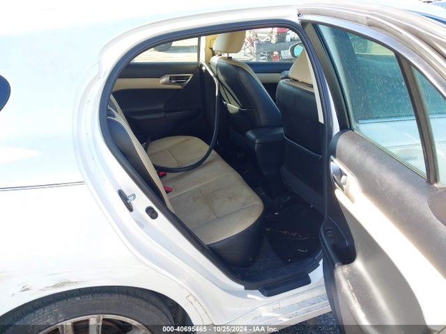 JTHKD5BH2F2226212 Lexus CT 200H