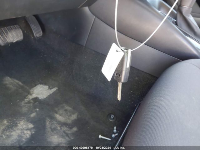 5YFEPMAE6MP205210 Toyota COROLLA LE