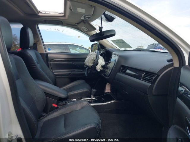 2017 MITSUBISHI OUTLANDER JA4AZ3A38HZ029624 Photo 4