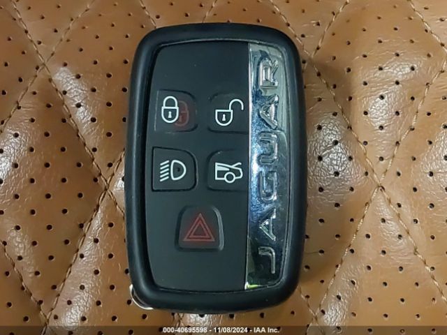 2016 JAGUAR XJ SAJWJ2GDXG8V97893 Photo 10