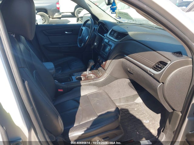 1GNKRHKD1HJ176694 Chevrolet Traverse 2lt